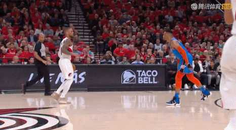 猛龙翻盘雷霆,麦科勒姆刷新纪录 猛龙翻盘雷霆,麦科勒姆刷新纪录