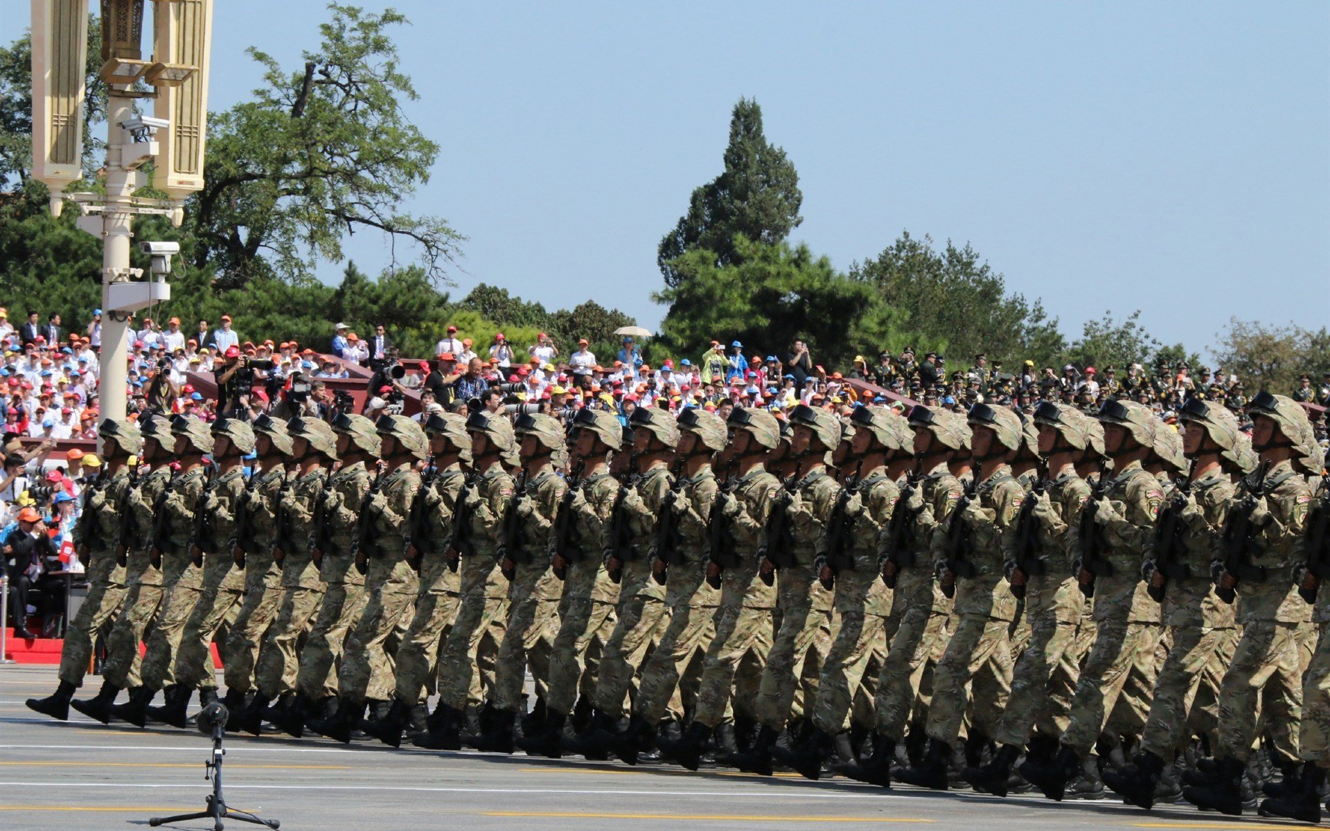 爱游戏入口-赛场显微镜，迈凯伦如何轻取威廉姆斯，塞恩斯凭何惊艳四座