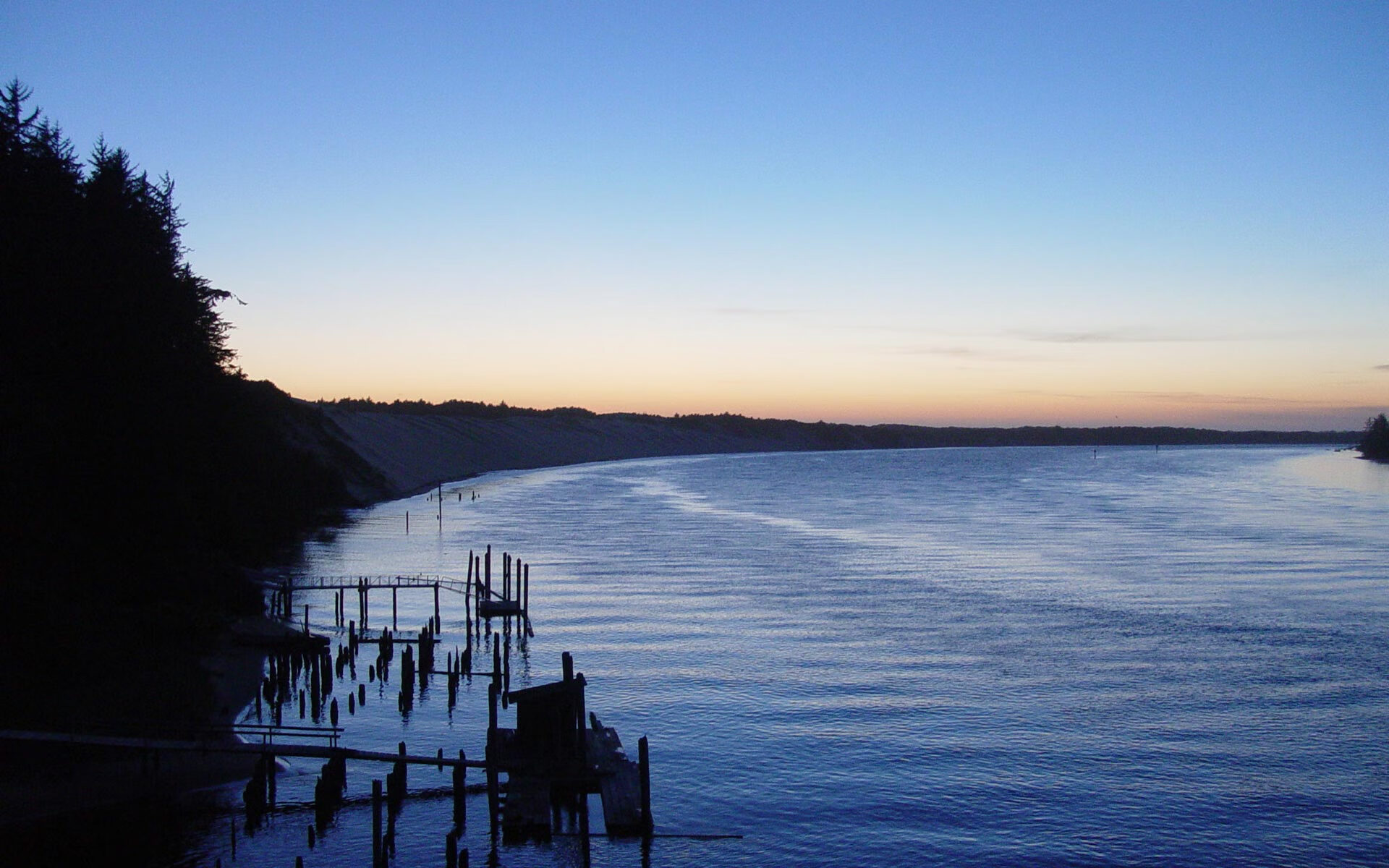特奥尖刀撕裂僵局，曼联铁幕窒息悬念—当个人英雄主义撞碎体系的夜晚