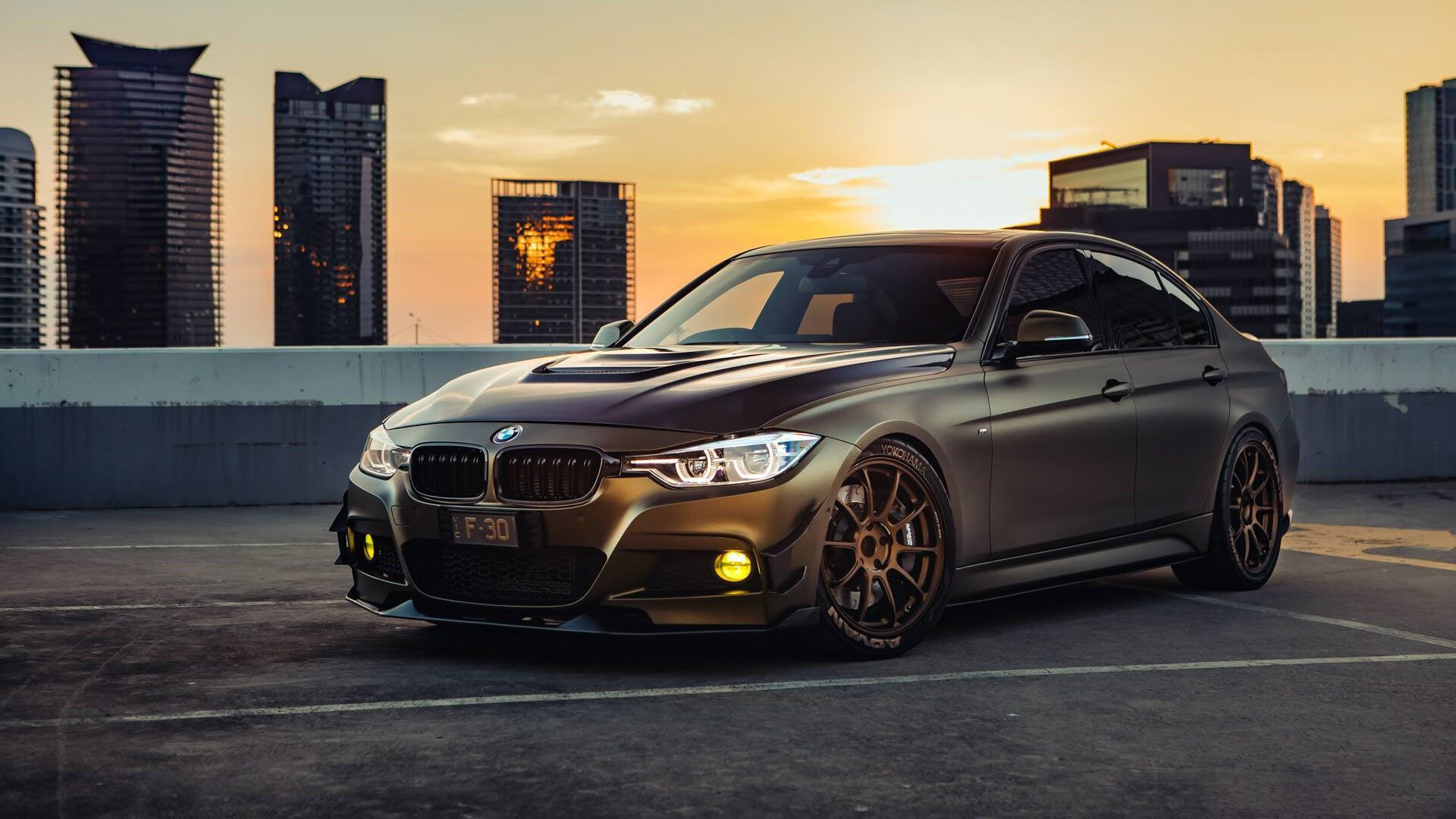 金色与深蓝，当石油新贵撞上阿根廷最后的太阳